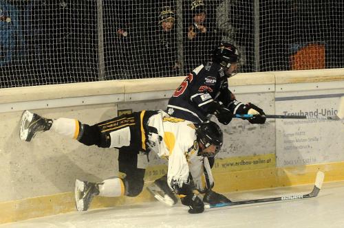 Sport-KW51-Eishockey2-DSC 2881-Pohl